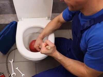 Desatasco económico de un inodoro obstruido en A Coruña