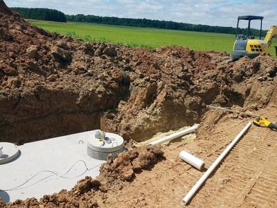 Instalación de una fosa séptica en una obra nueva de A Coruña