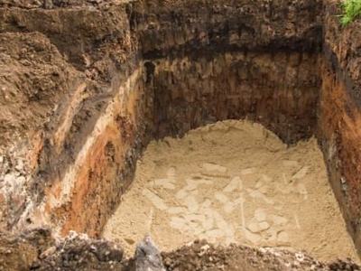 Vaciado de pozo negro en finca rural de Cambre